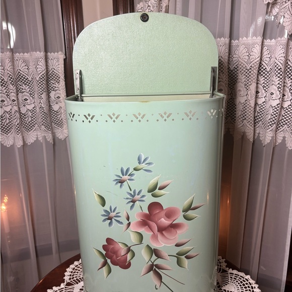 Vintage Laundry Hamper Antique Tin Metal Cottage Rose Floral Storage Container - Picture 10 of 17